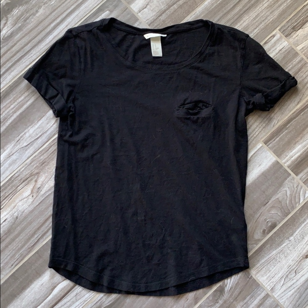 Basic T with Cap Sleeves and Faux Pocket